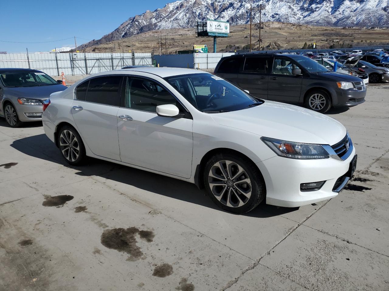 2015 Honda Accord VIN 1HGCR2F58FA060422 Copart auction photo, side damage thumbnail 4