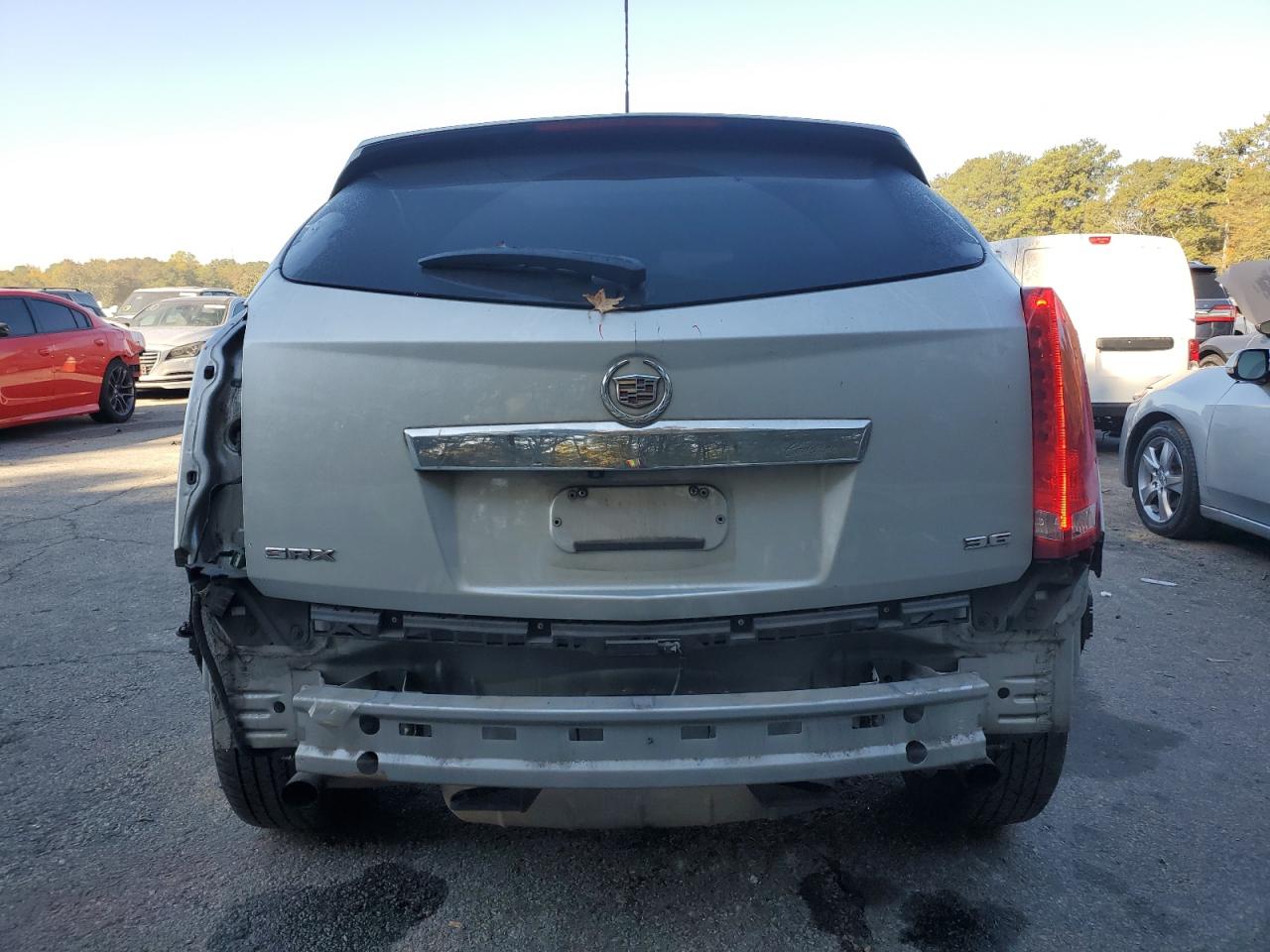 2015 Cadillac SRX VIN 3GYFNDE33FS550665 Copart auction photo, rear end / front end damage thumbnail 6
