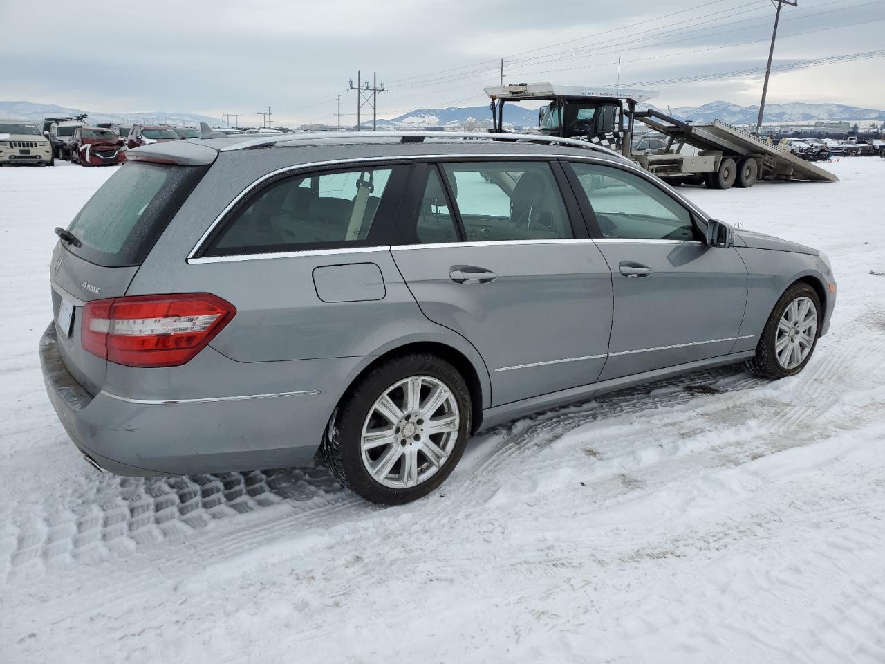 2013 Mercedes-Benz E-klasse VIN WDDHH8JB2DA687806 Copart auction photo, side / minor dent/scratches damage thumbnail 3