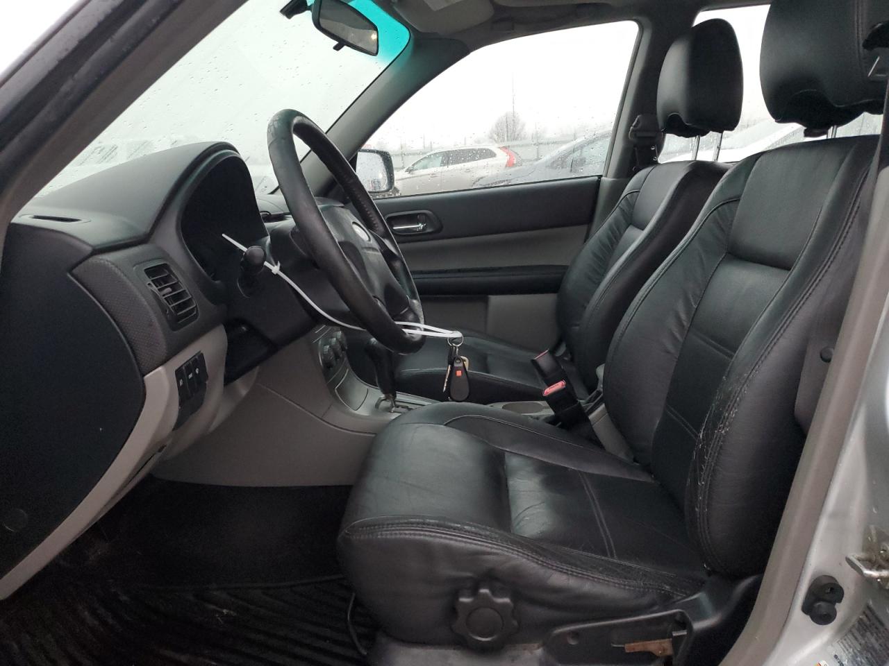 2004 Subaru Forester VIN JF1SG69674H703378 Copart auction photo, rear end / minor dent/scratches damage thumbnail 7