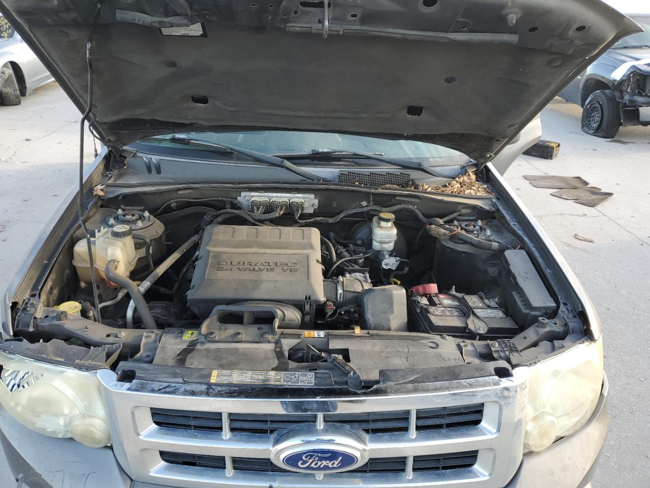 2011 Ford Escape VIN 1FMCU0DG1BKB57578 Copart auction photo, front end / minor dent/scratches damage thumbnail 13