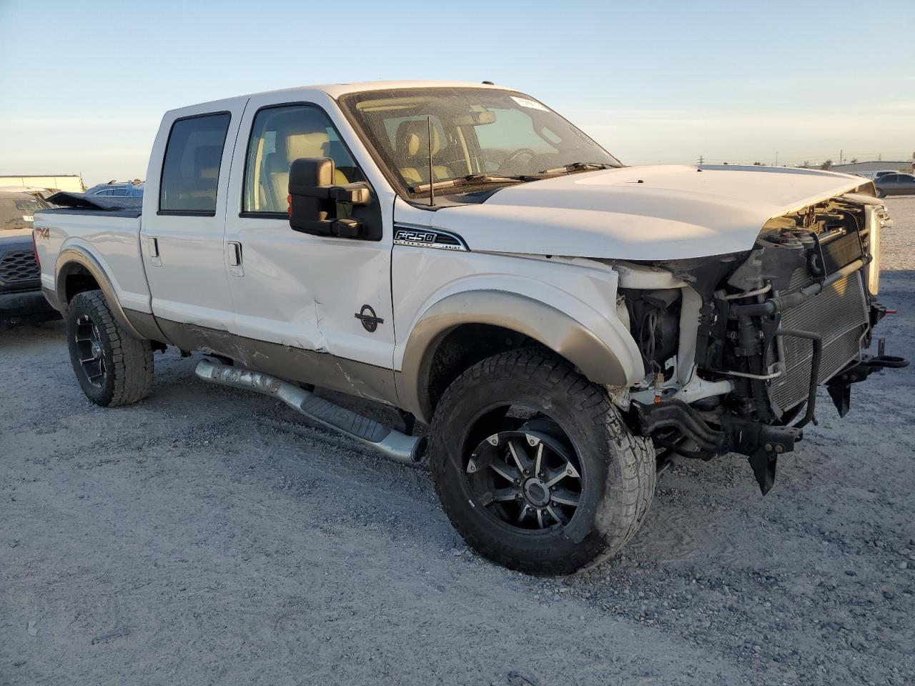 2012 Ford F250 VIN 1FT7W2BT3CEB99567 Copart auction photo, front end / side damage thumbnail 4