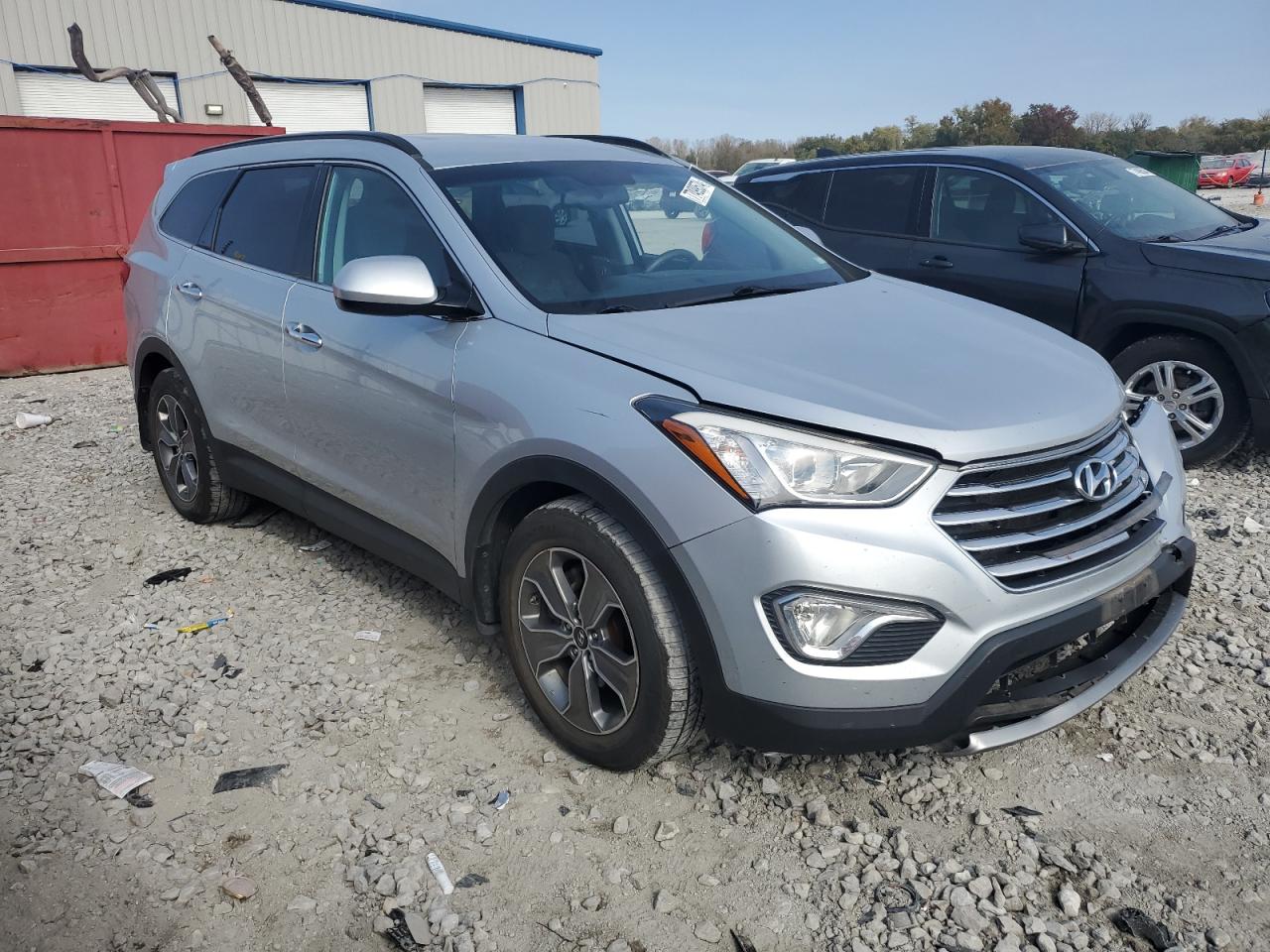 2016 Hyundai Santa Fe VIN KM8SMDHFXGU165033 Copart auction photo, front end damage thumbnail 4