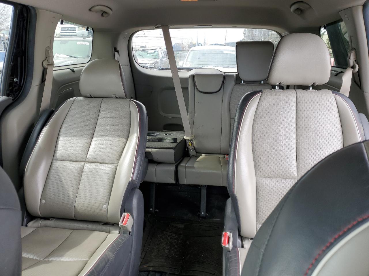 2018 KIA Sedona VIN KNDMB5C13J6380463 Copart auction photo, rear end / hail damage thumbnail 10