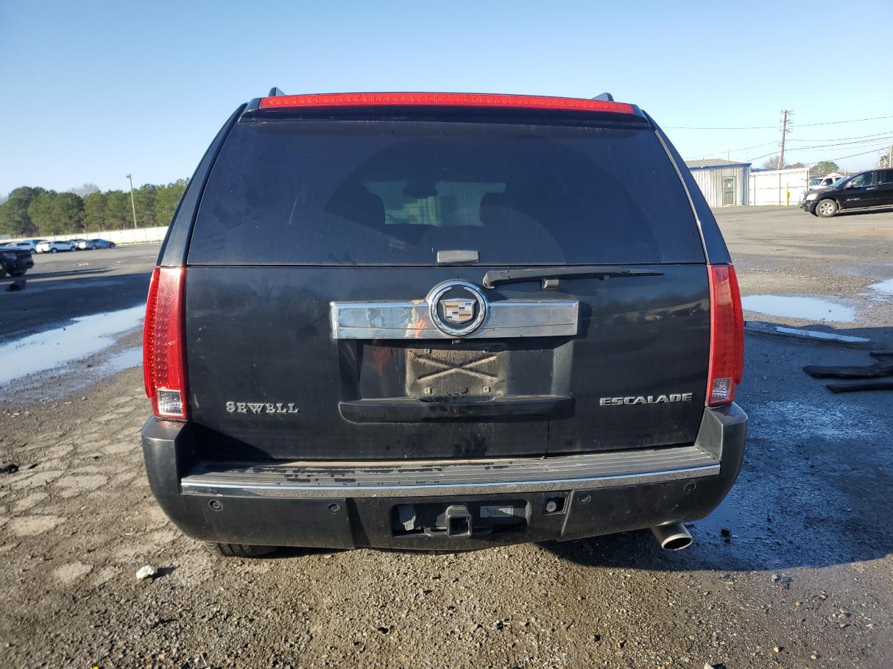 2008 Cadillac Escalade VIN 1GYEC63868R224179 Copart auction photo, front end / minor dent/scratches damage thumbnail 6