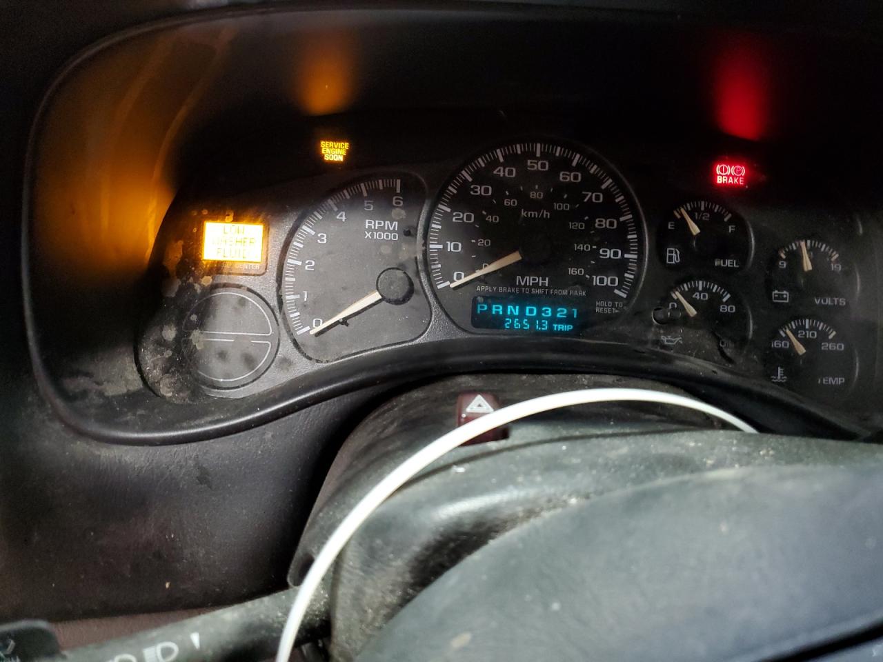 2002 Chevrolet Suburban VIN 3GNFK16Z42G145001 Copart auction photo, vandalism damage thumbnail 9