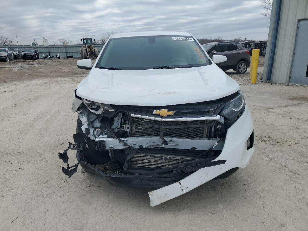 2018 Chevrolet Equinox VIN 3GNAXJEVXJL117123 Copart auction photo, front end damage thumbnail 5