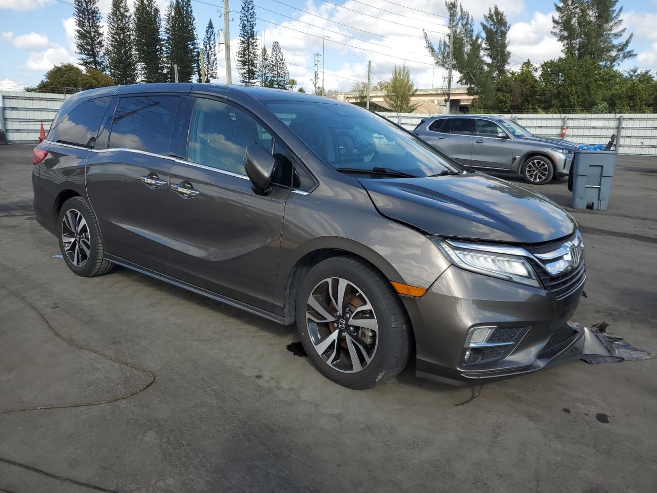 2018 Honda Odyssey VIN 5FNRL6H99JB092359 Copart auction photo, front end damage thumbnail 4