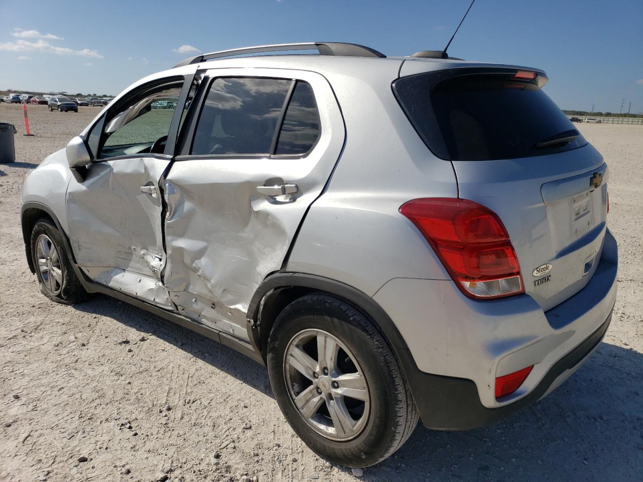 2021 Chevrolet Trax VIN KL7CJLSB5MB317449 Copart auction photo, side damage thumbnail 2