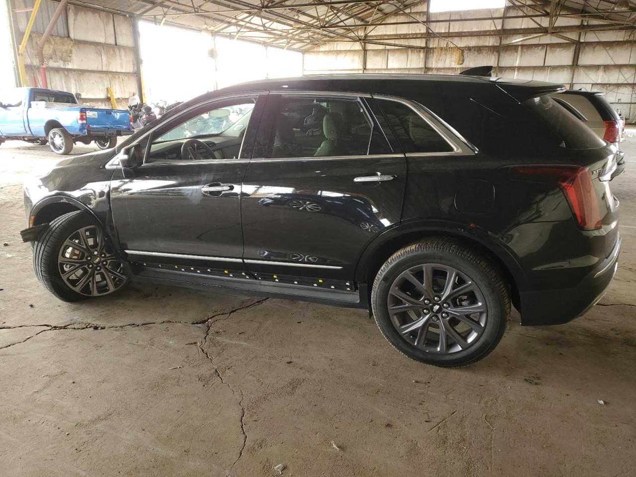 2020 Cadillac XT5 VIN 1GYKNCRS3LZ201076 Copart auction photo, undercarriage / side damage thumbnail 2