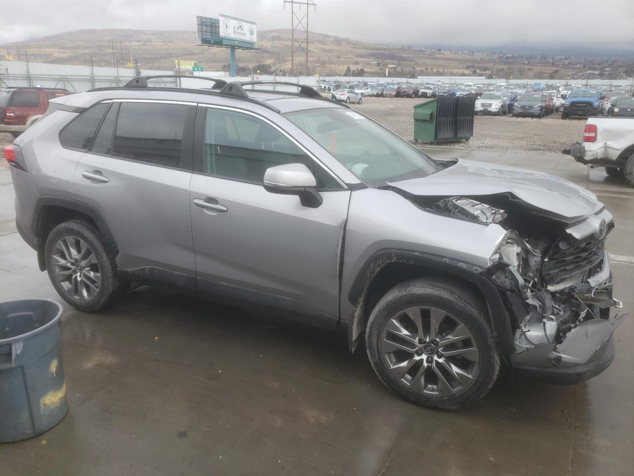 2019 Toyota RAV 4 VIN 2T3A1RFV3KC054711 Copart auction photo, front end / rear end damage thumbnail 4