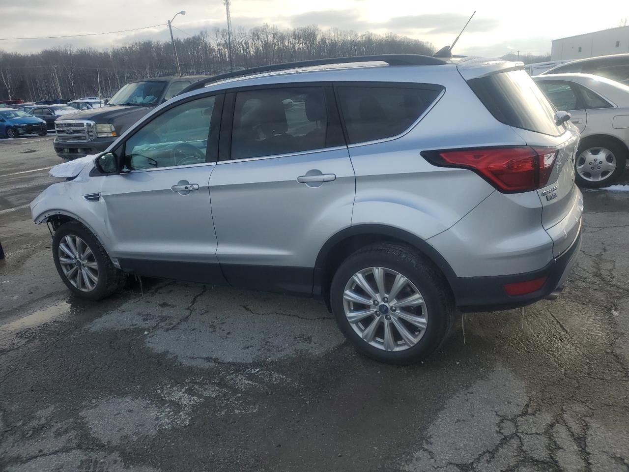 2019 Ford Escape VIN 1FMCU9HDXKUA95378 Copart auction photo, front end damage thumbnail 2