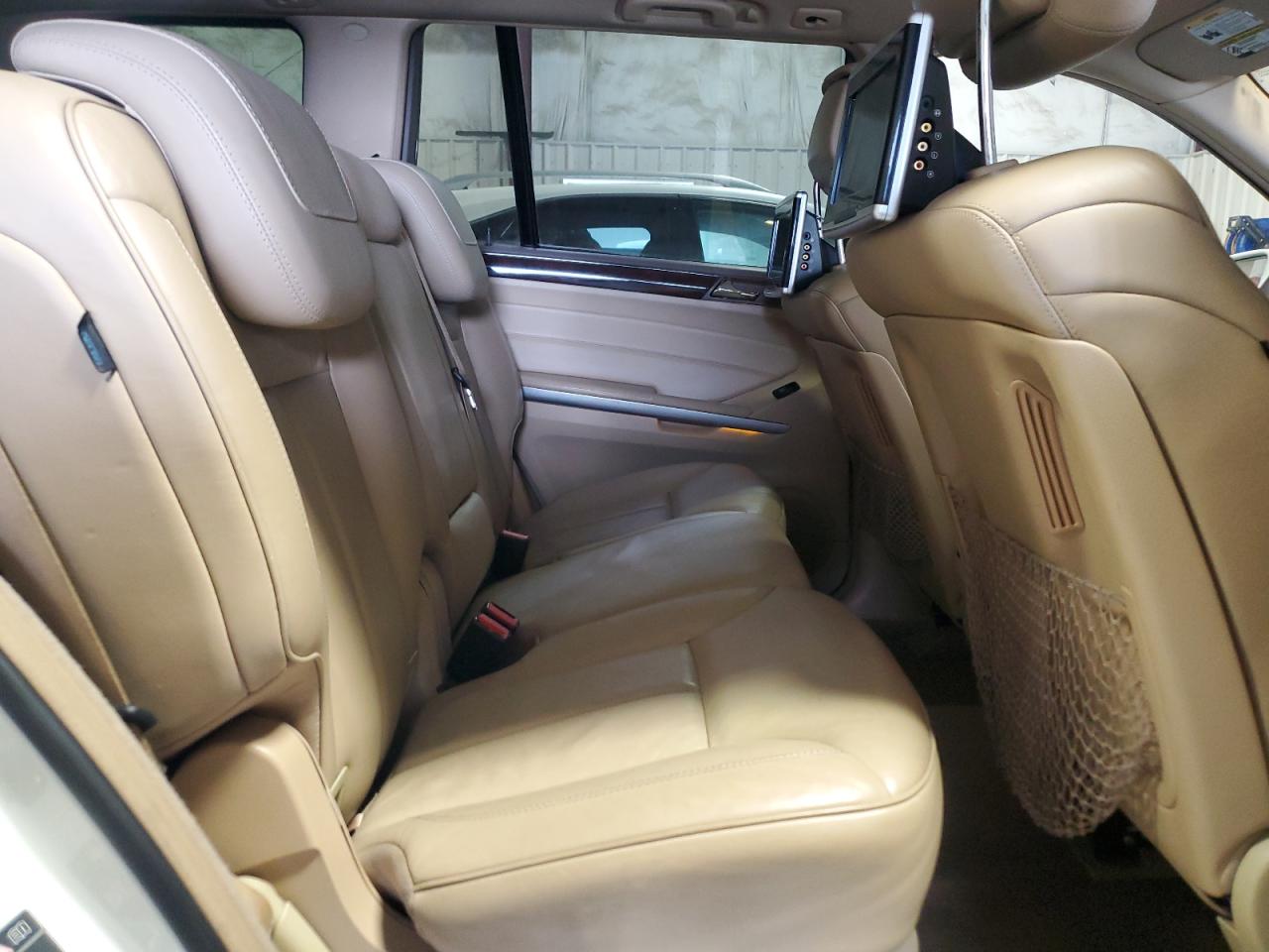 2012 Mercedes-Benz GL-klasse VIN 4JGBF8GE8CA767368 Copart auction photo, minor dent/scratches damage thumbnail 11