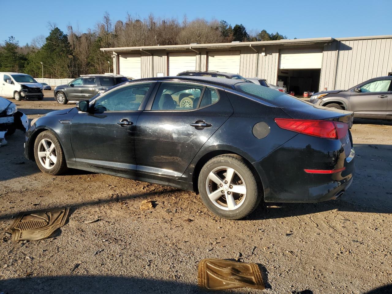 2015 KIA Optima VIN 5XXGM4A75FG424044 Copart auction photo, front end damage thumbnail 2