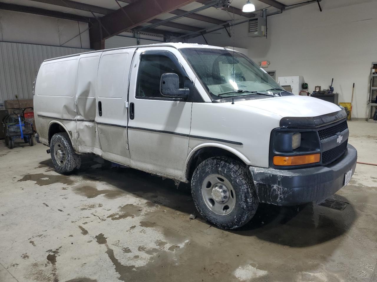 2007 Chevrolet Express VIN 1GCGG25V571110816 Copart auction photo, side damage thumbnail 4
