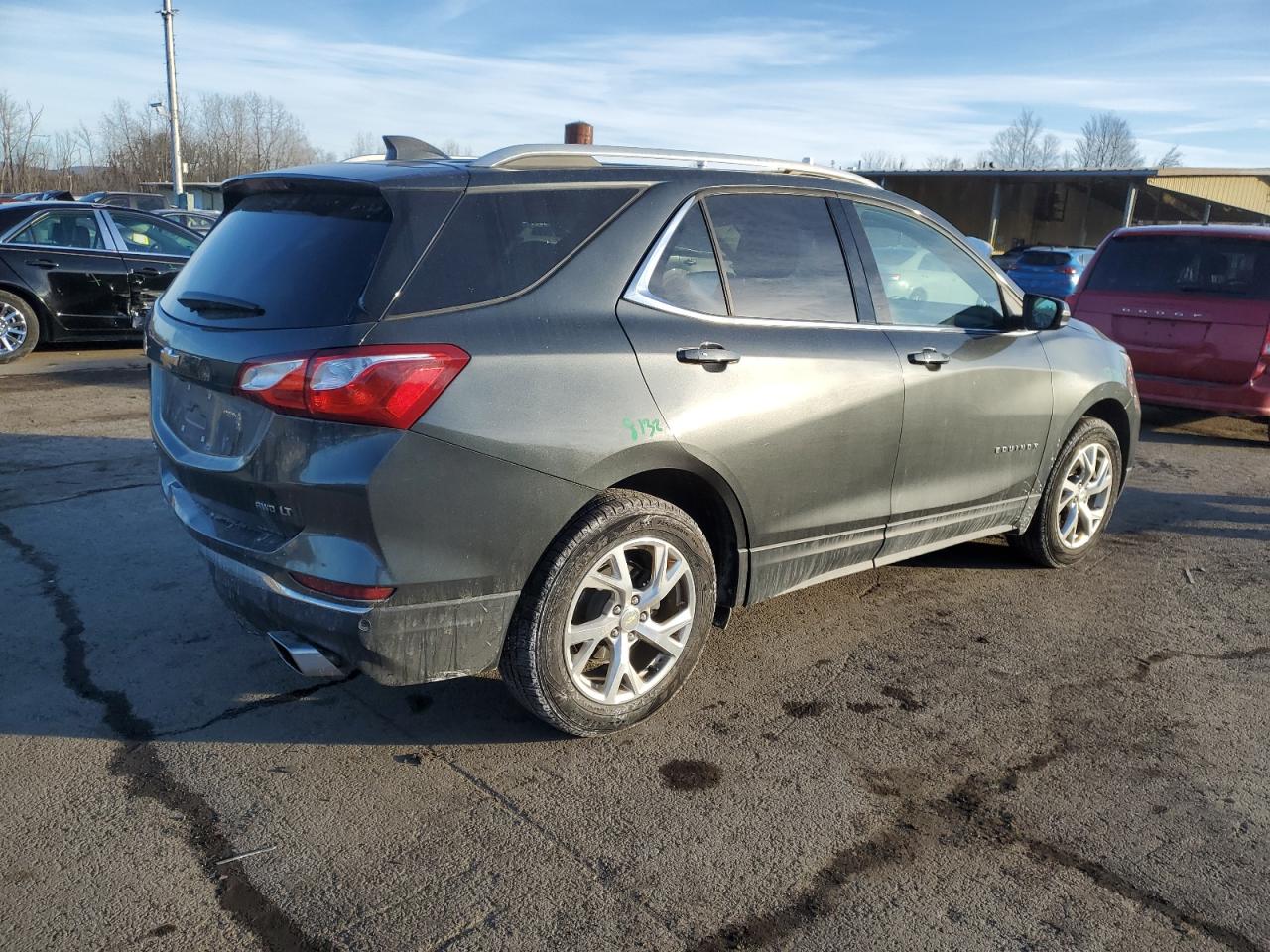 2019 Chevrolet Equinox VIN 3GNAXVEX0KL294435 Copart auction photo, rear end / minor dent/scratches damage thumbnail 3