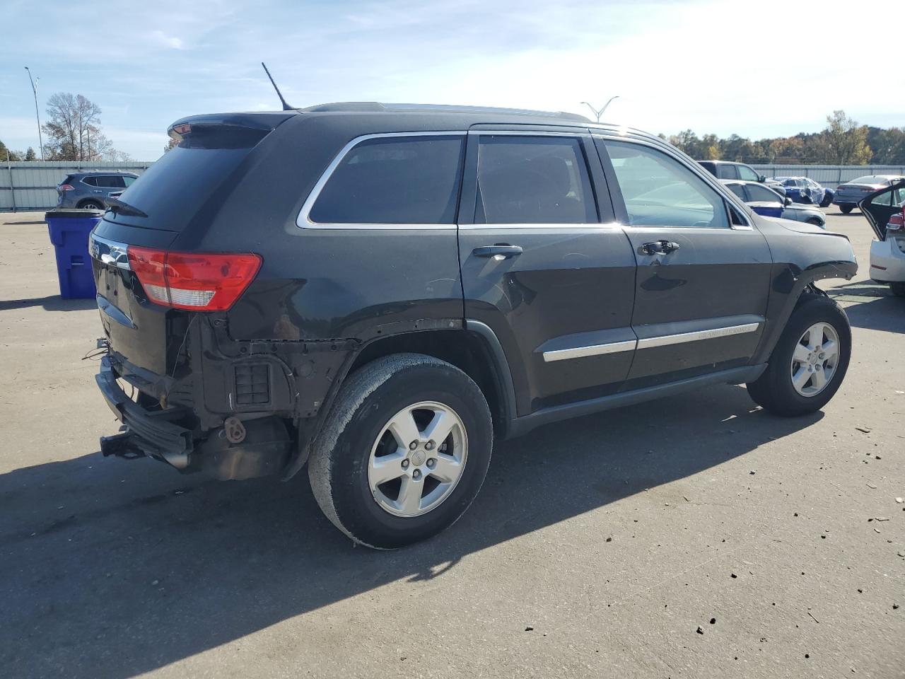 2013 Jeep Grand Cherokee VIN 1C4RJEAG1DC537929 Copart auction photo, front end / rear end damage thumbnail 3