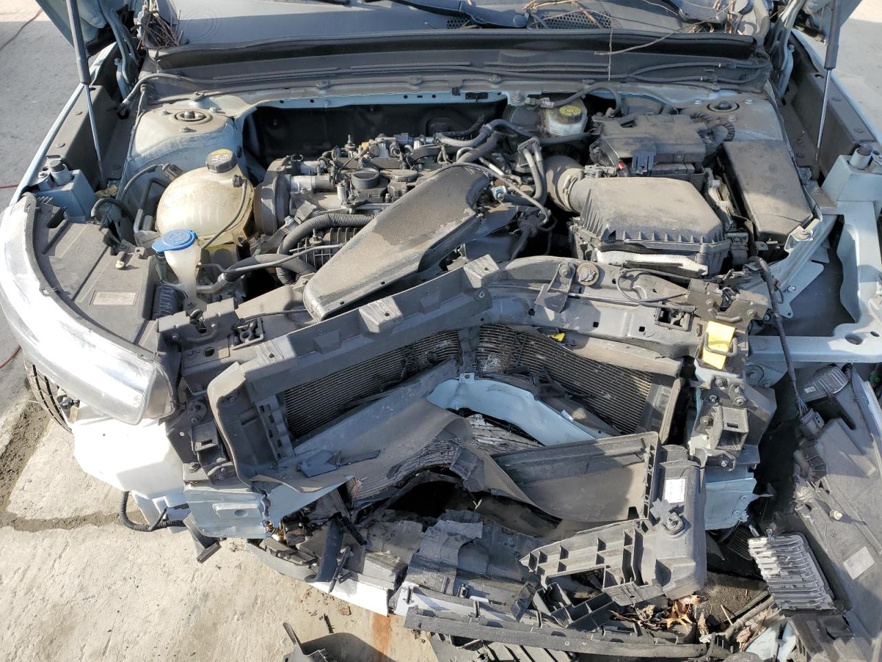 2019 Volvo XC40 VIN YV4162UK3K2125105 Copart auction photo, front end / side damage thumbnail 12