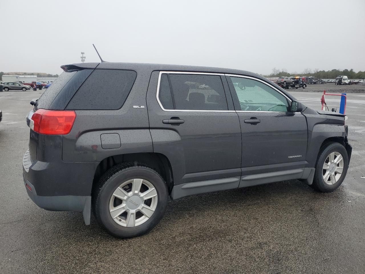 2013 GMC Terrain VIN 2GKALMEK0D6175640 Copart auction photo, front end / minor dent/scratches damage thumbnail 3