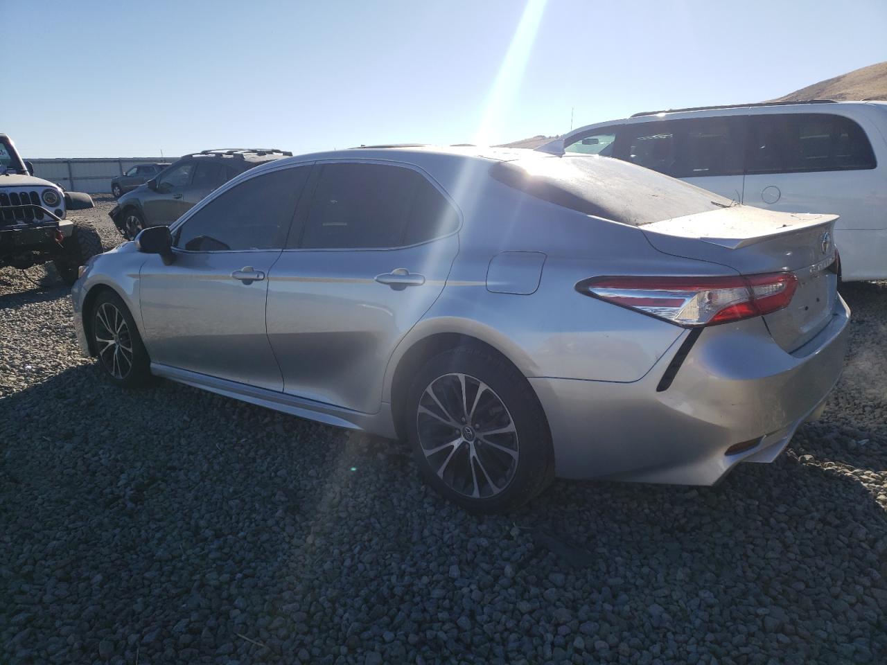 2020 Toyota Camry VIN 4T1G11AK3LU942117 Copart auction photo, front end / rear end damage thumbnail 2