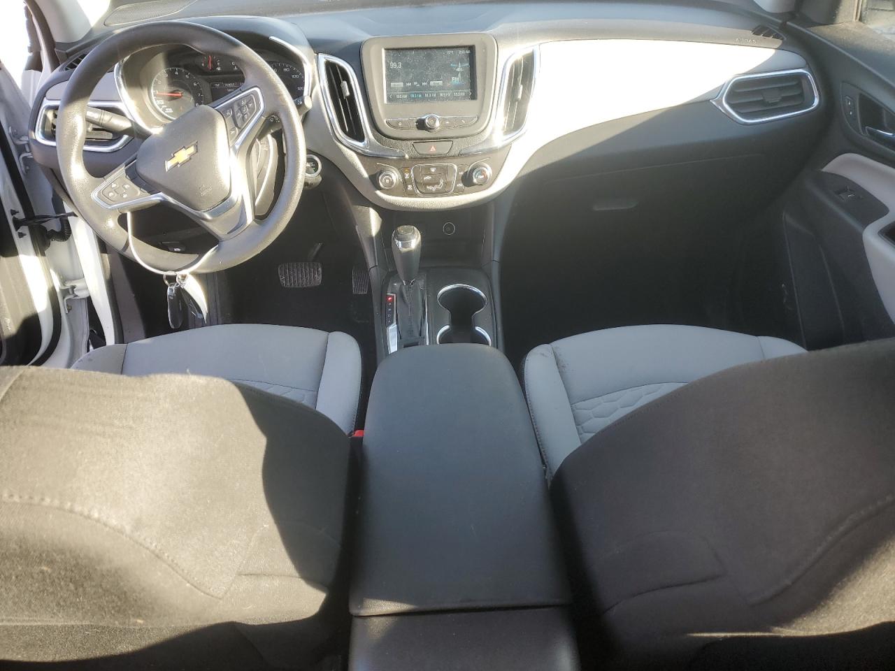 2018 Chevrolet Equinox VIN 2GNAXHEV1J6346383 Copart auction photo, rear end damage thumbnail 8