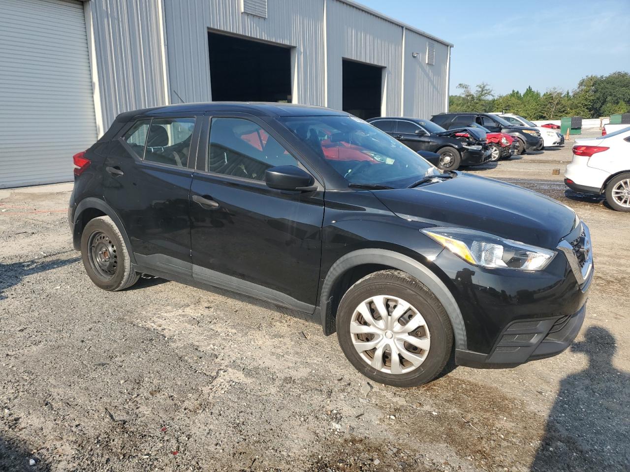 2020 Nissan Kicks VIN 3N1CP5BV9LL551049 Copart auction photo, side / minor dent/scratches damage thumbnail 4