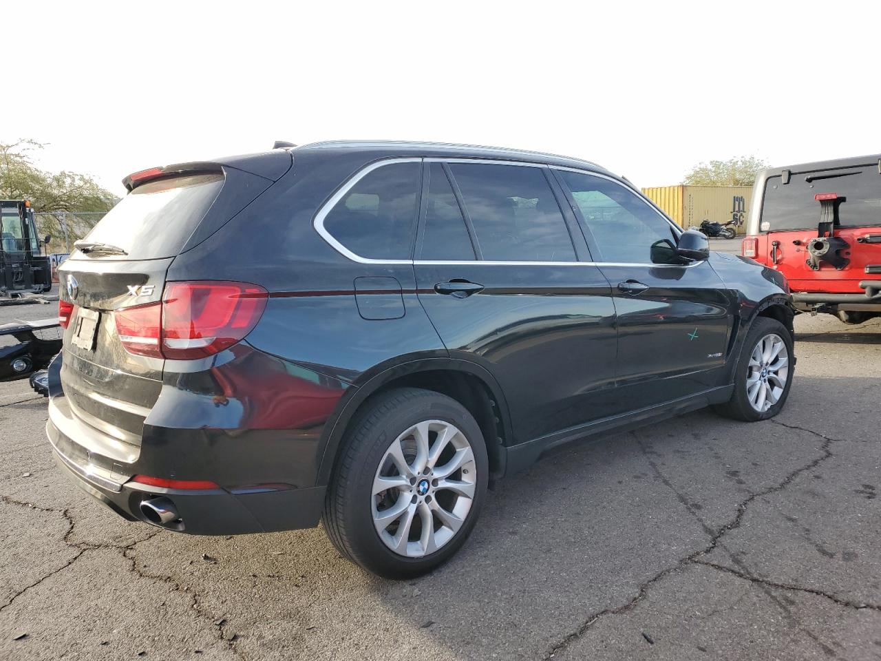 2015 BMW X5 VIN 5UXKR0C53F0K65489 Copart auction photo, front end / side damage thumbnail 3