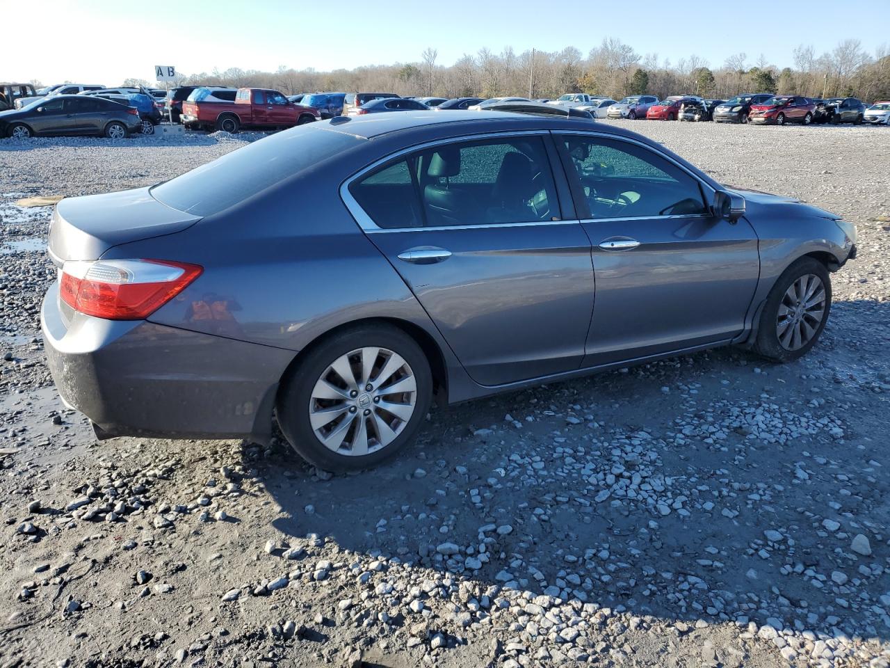 2014 Honda Accord VIN 1HGCR2F83EA215712 Copart auction photo, front end / side damage thumbnail 3