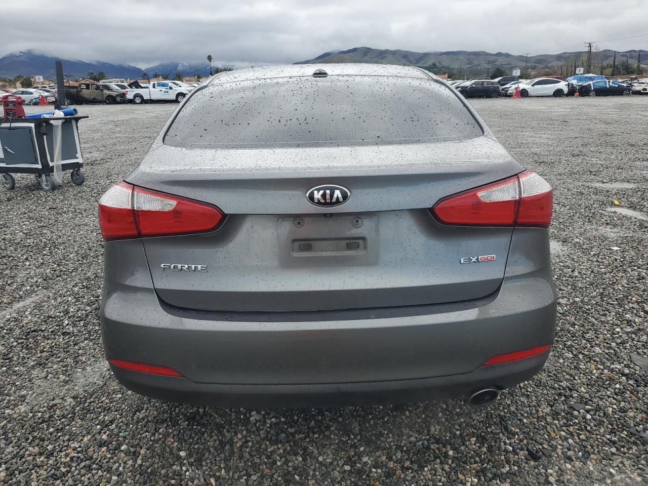 2015 KIA Forte VIN KNAFZ4A82F5282971 Copart auction photo, undercarriage damage thumbnail 6