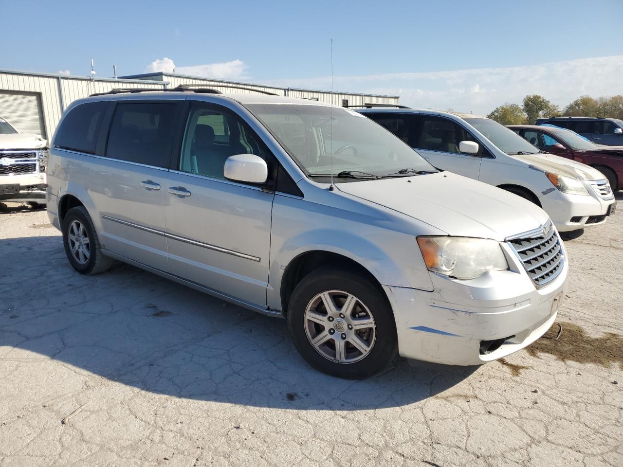 2010 Chrysler Town & Country VIN 2A4RR5D15AR132184 Copart auction photo, rear end damage thumbnail 4