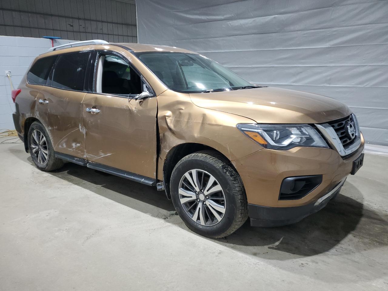 2017 Nissan Pathfinder VIN 5N1DR2MMXHC601891 Copart auction photo, side / front end damage thumbnail 4