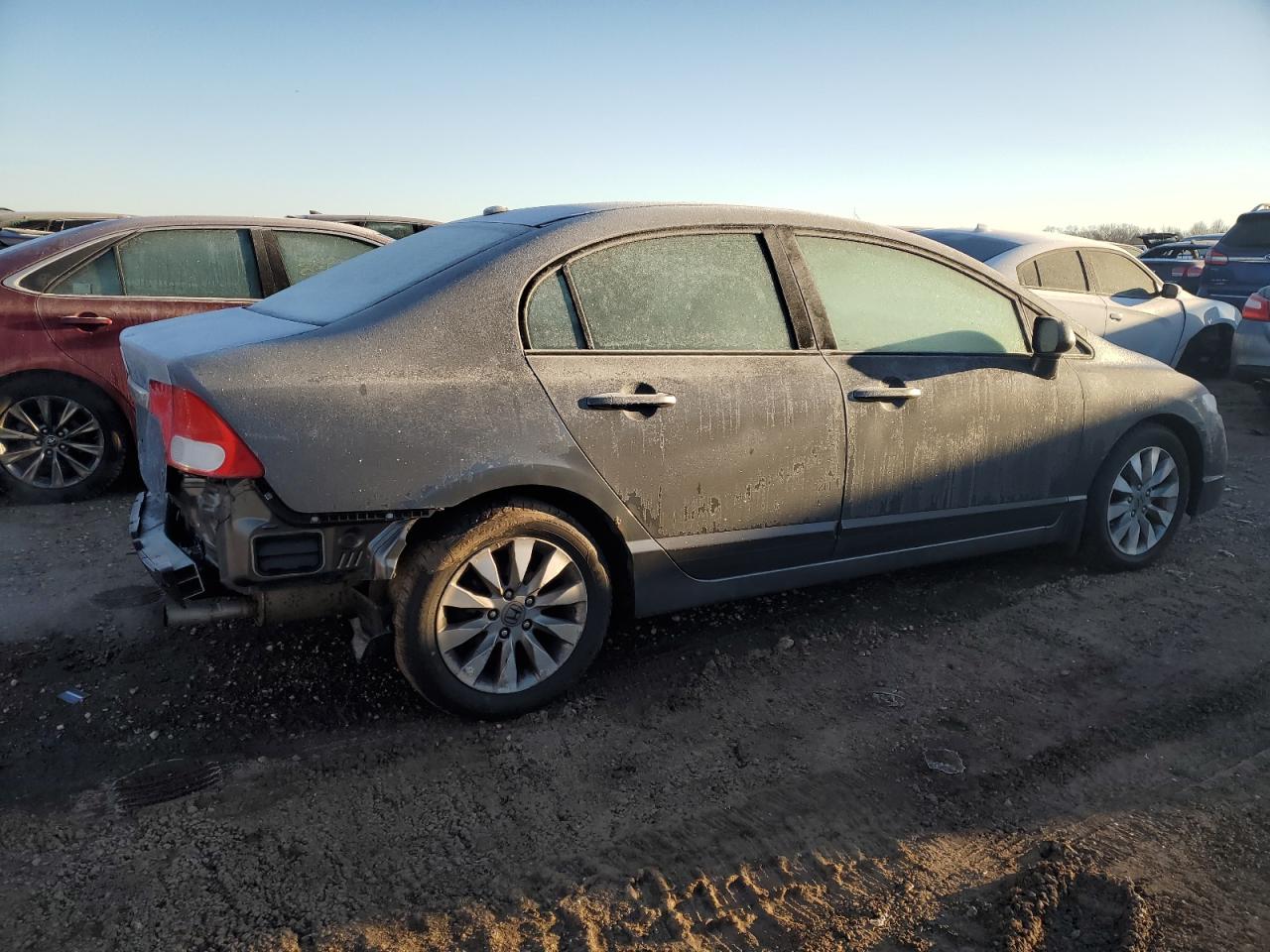 2011 Honda Civic VIN 19XFA1F92BE011319 Copart auction photo, rear end damage thumbnail 3