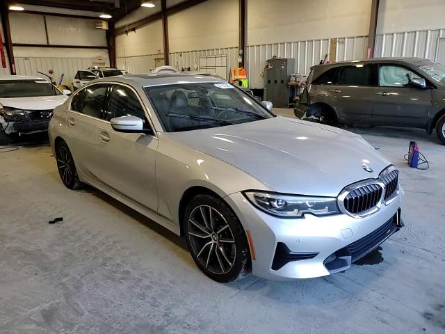 2019 BMW 3er VIN WBA5R1C5XKFH01038 Copart auction photo, front end / side damage thumbnail 11