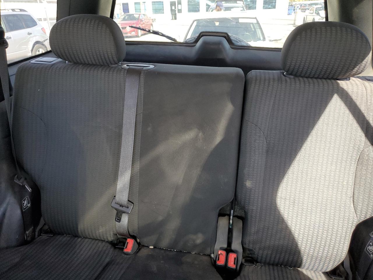 2004 Jeep Liberty (North America) VIN 1J4GL48K14W260827 Copart auction photo, front end / side damage thumbnail 10