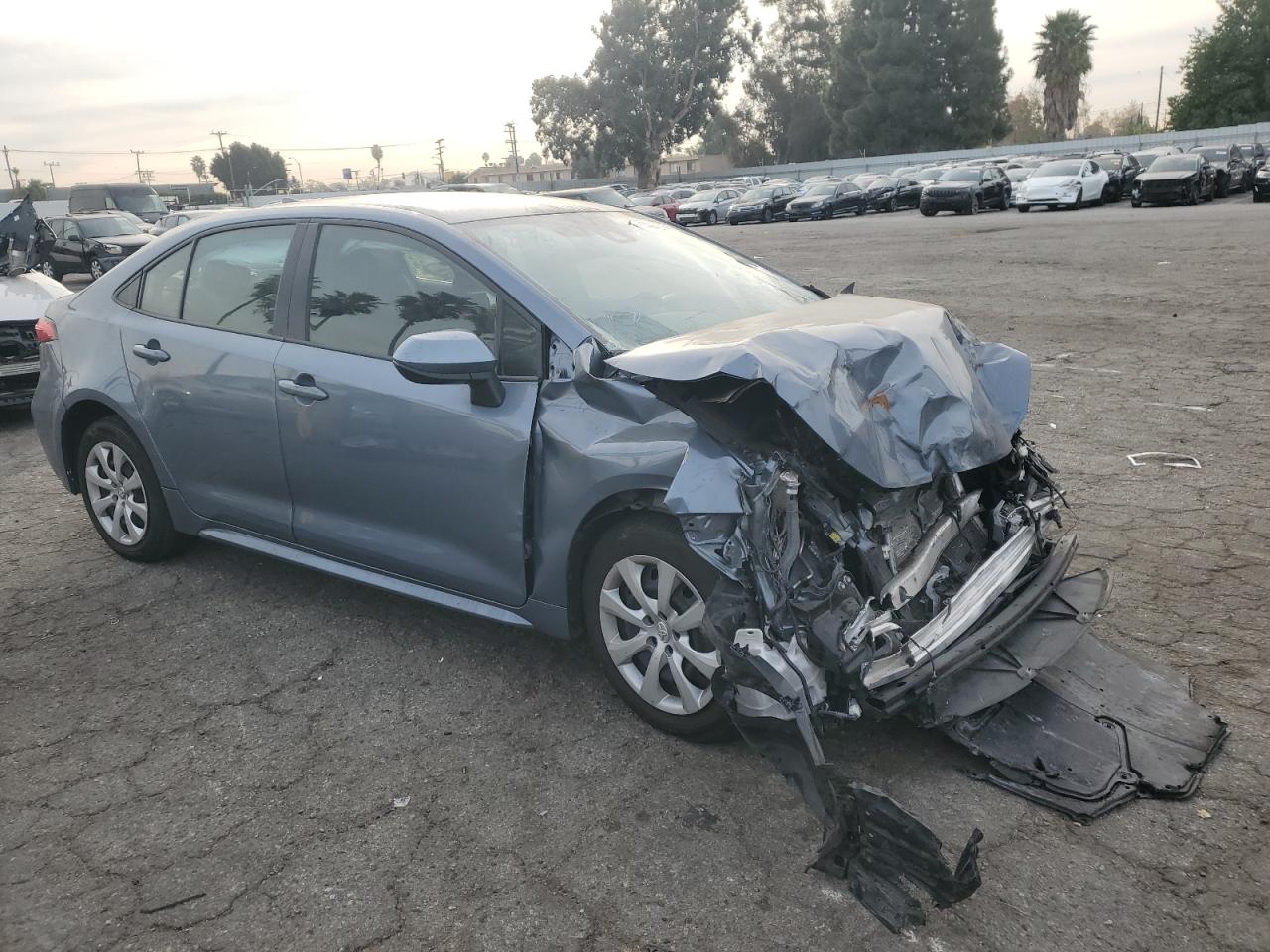 2022 Toyota Corolla VIN JTDEPMAEXN3031412 Copart auction photo, front end damage thumbnail 4