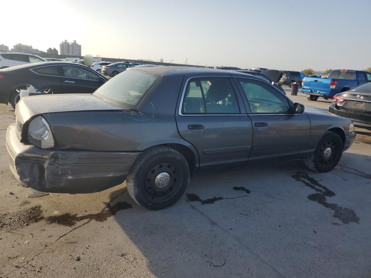 2011 Ford Crown Victoria VIN 2FABP7BV2BX135366 Copart auction photo, rear end damage thumbnail 3