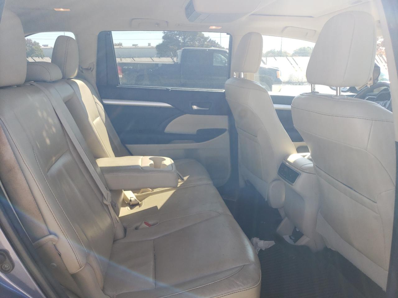 2016 Toyota Highlander VIN 5TDJKRFH5GS281803 Copart auction photo, front end / side damage thumbnail 11