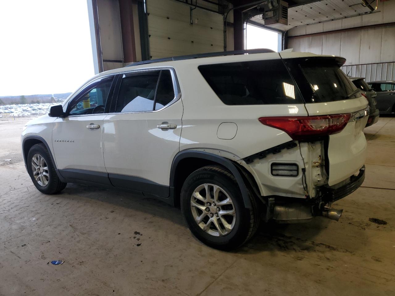 2019 Chevrolet Traverse VIN 1GNEVGKWXKJ290351 Copart auction photo, rear end damage thumbnail 2