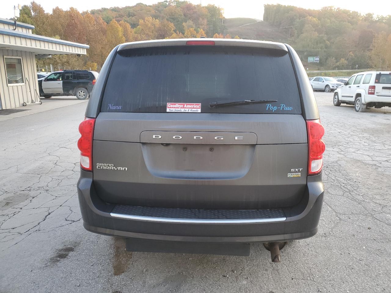 2018 Dodge Caravan VIN 2C4RDGCGXJR207659 Copart auction photo, front end damage thumbnail 6
