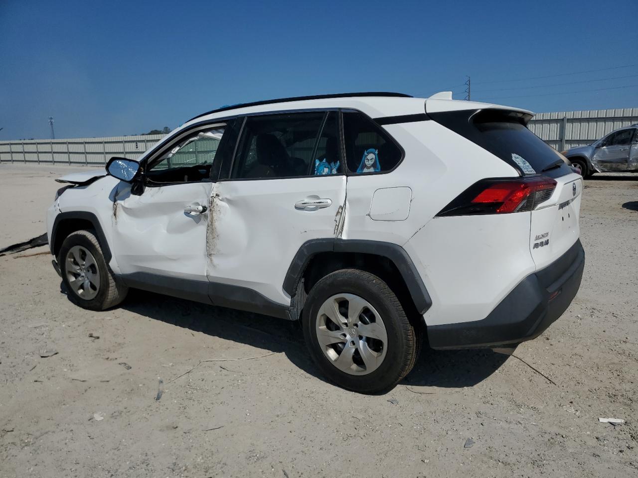 2019 Toyota RAV 4 VIN 2T3H1RFV3KC010920 Copart auction photo, front end / side damage thumbnail 2