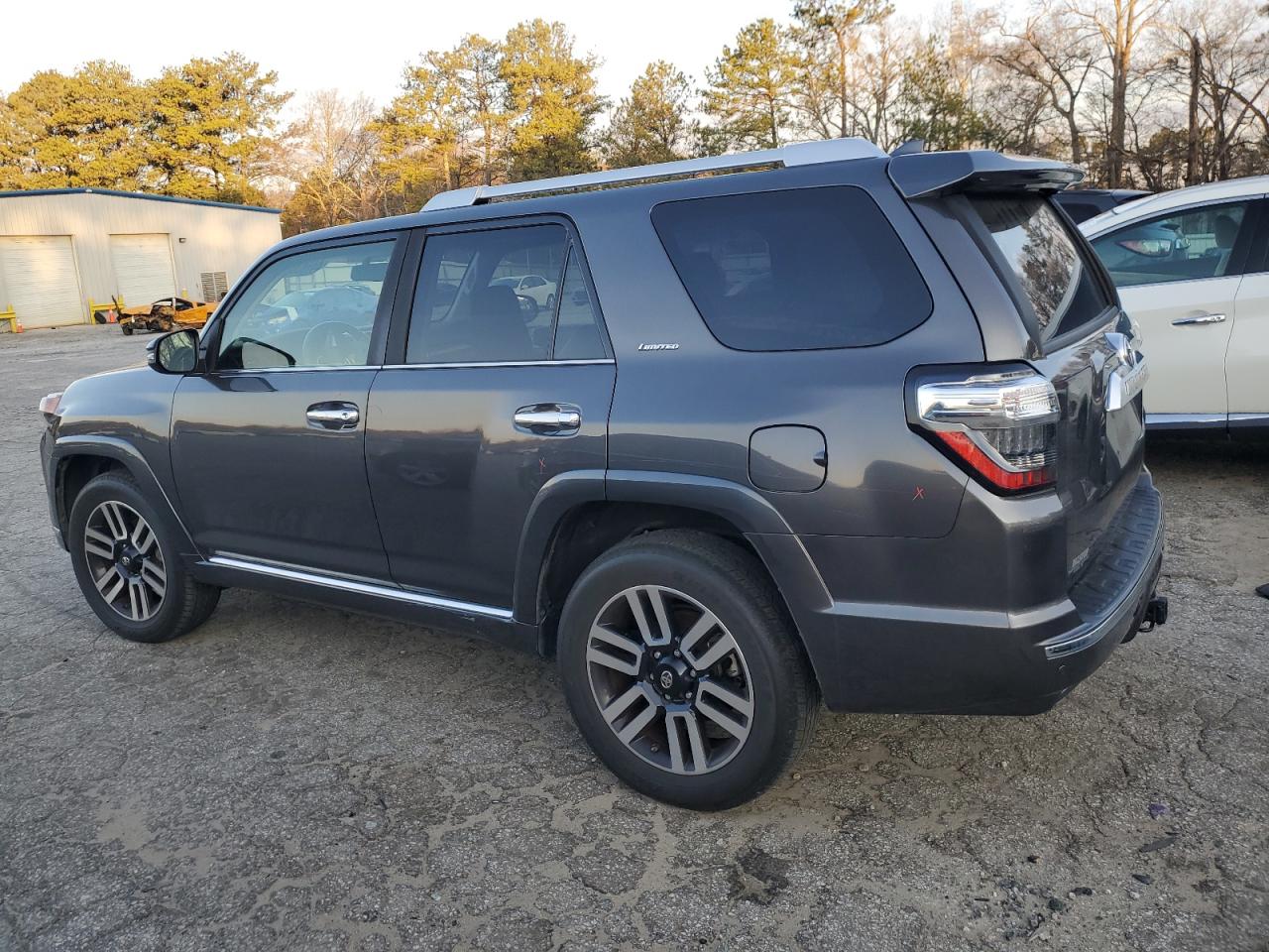2019 Toyota 4Runner VIN JTEBU5JR0K5618329 Copart auction photo, side / undercarriage damage thumbnail 2
