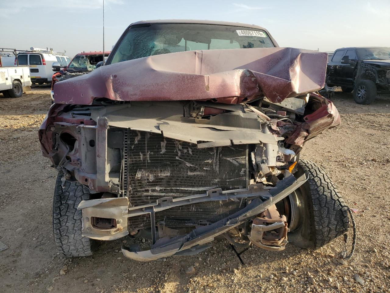 2000 Ford F250 VIN 1FTNW21F7YEC96958 Copart auction photo, front end / minor dent/scratches damage thumbnail 5