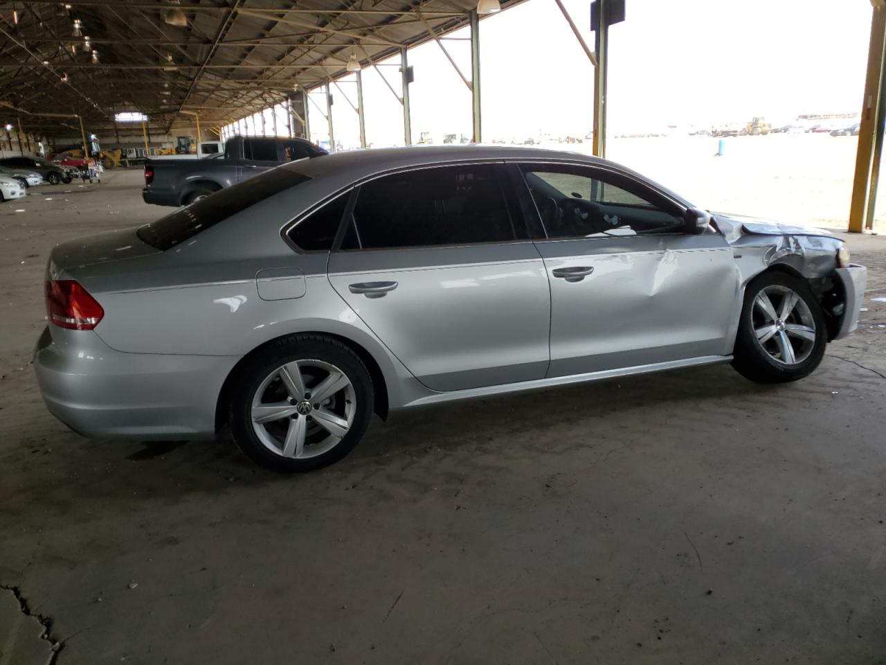 2015 Volkswagen Passat VIN 1VWAS7A32FC114067 Copart auction photo, front end / side damage thumbnail 3