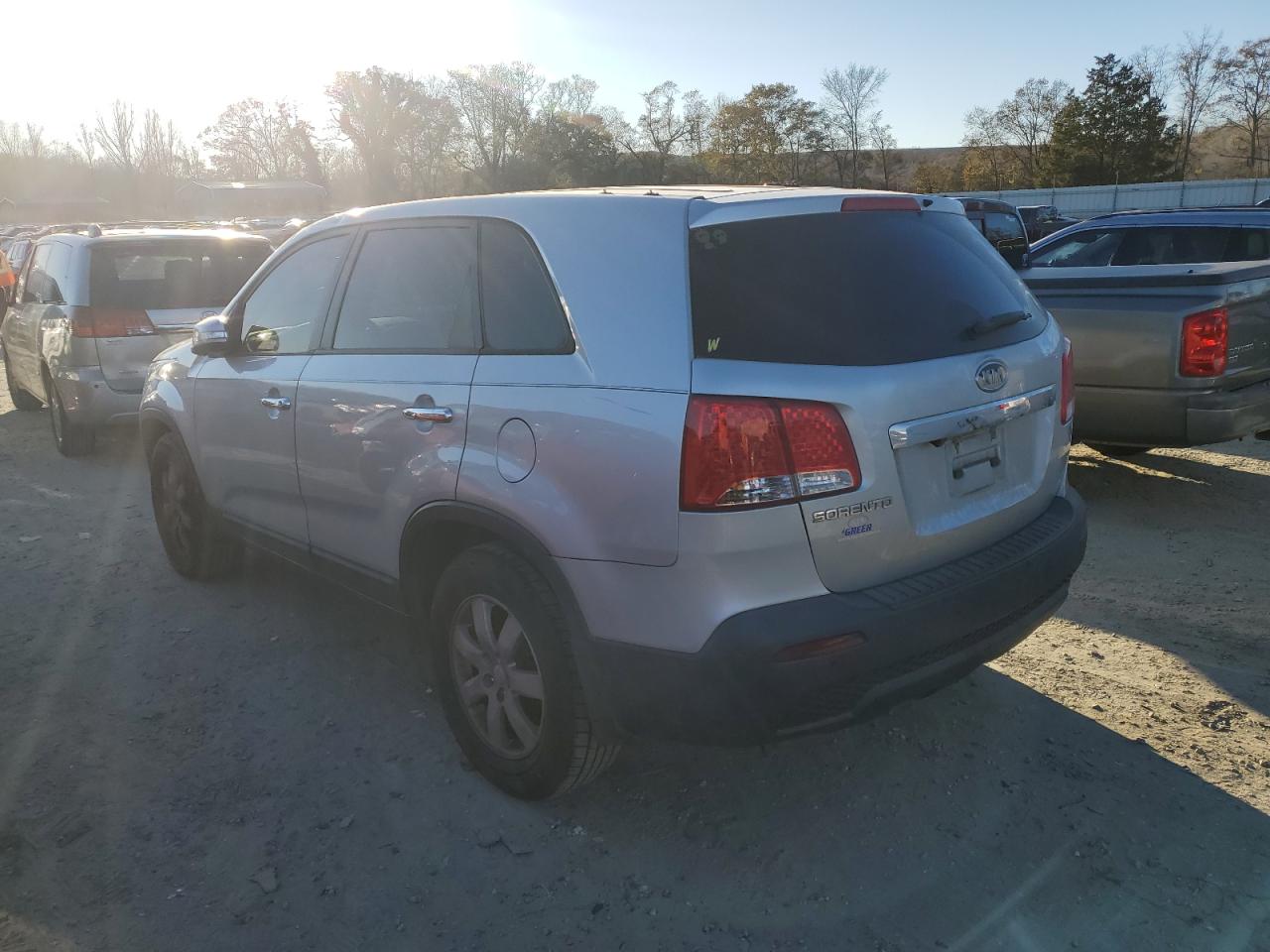 2011 KIA Sorento VIN 5XYKT4A12BG008094 Copart auction photo, side damage thumbnail 2