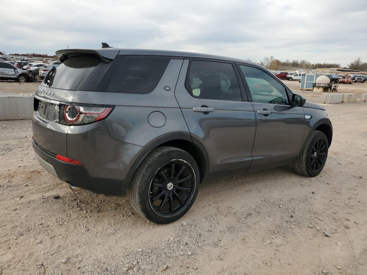 2016 Land Rover Discovery VIN SALCT2BGXGH614634 Copart auction photo, hail / minor dent/scratches damage thumbnail 3