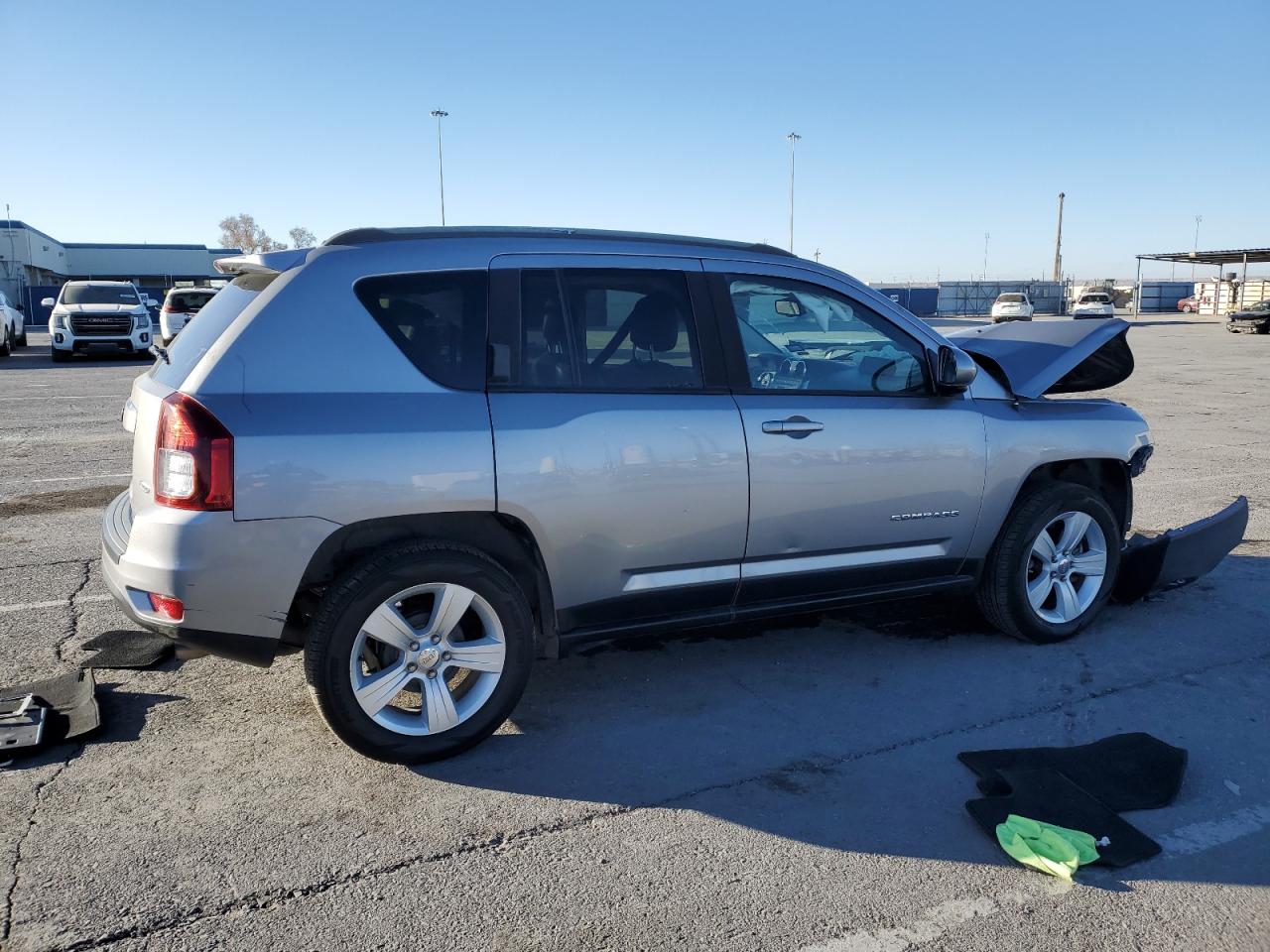 2016 Jeep Compass VIN 1C4NJCEB7GD704858 Copart auction photo, front end / minor dent/scratches damage thumbnail 3