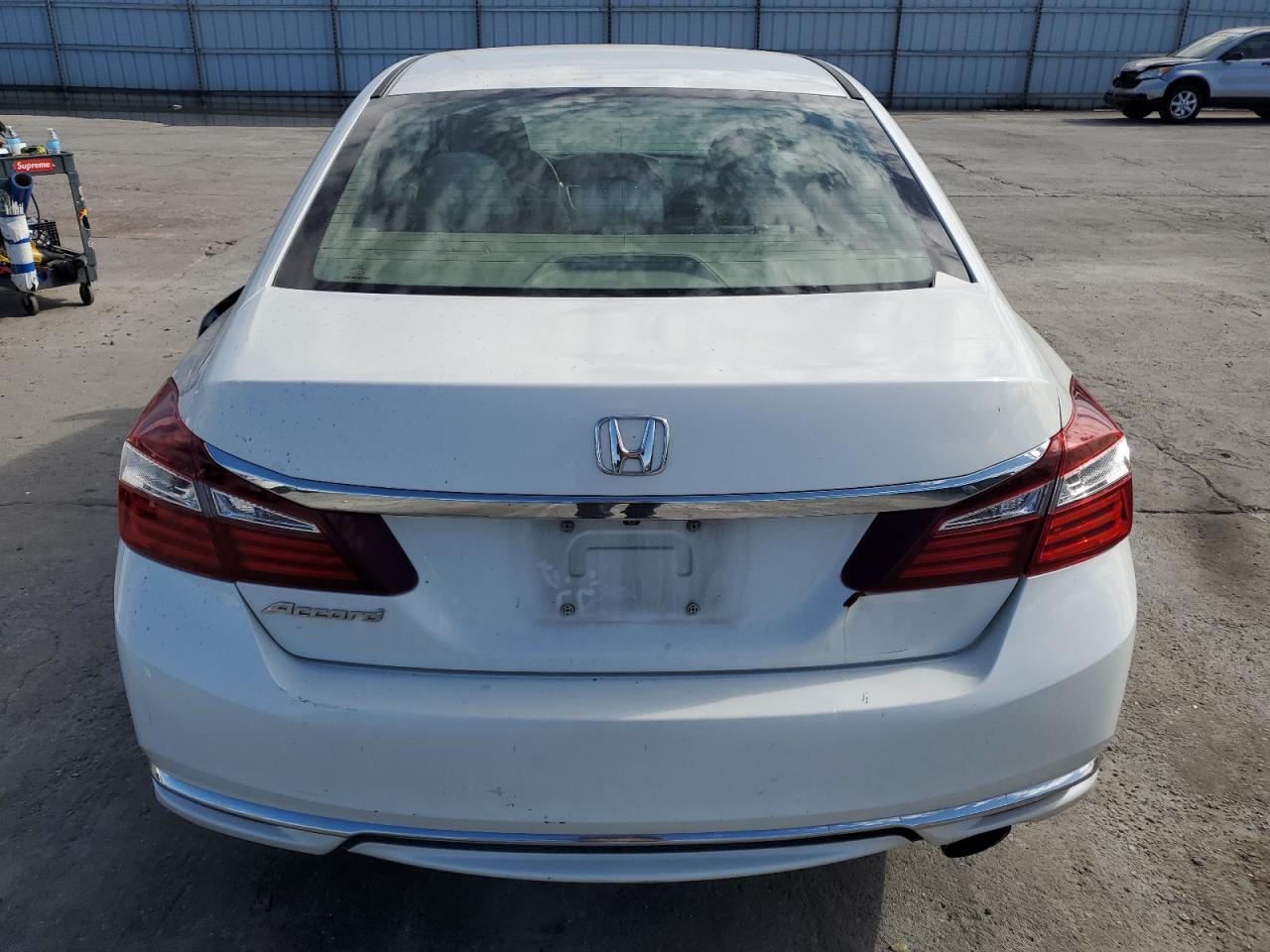 2017 Honda Accord VIN 1HGCR2F33HA185880 Copart auction photo, side / rear end damage thumbnail 6
