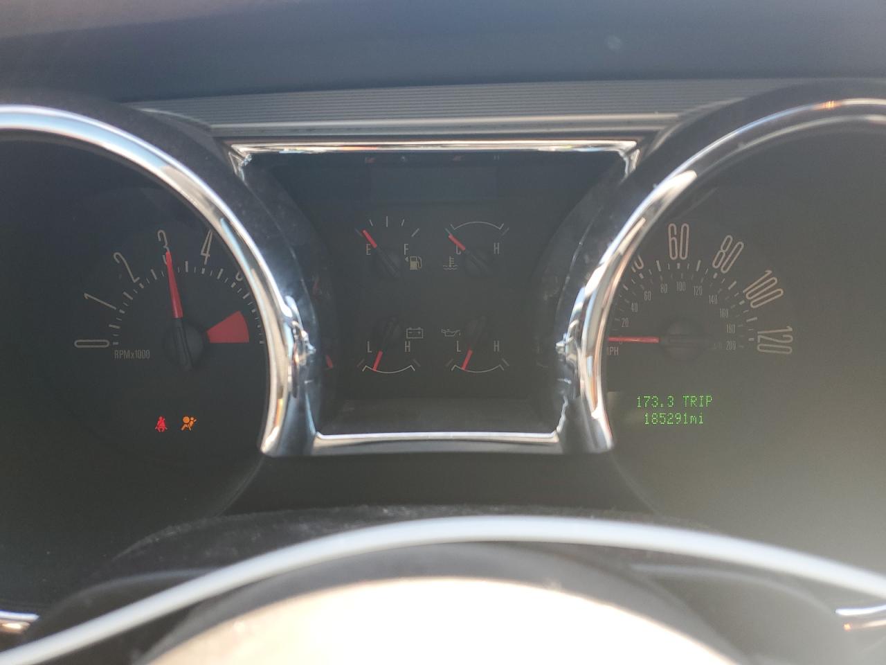 2005 Ford Mustang VIN 1ZVFT80N855188561 Copart auction photo, front end / side damage thumbnail 9