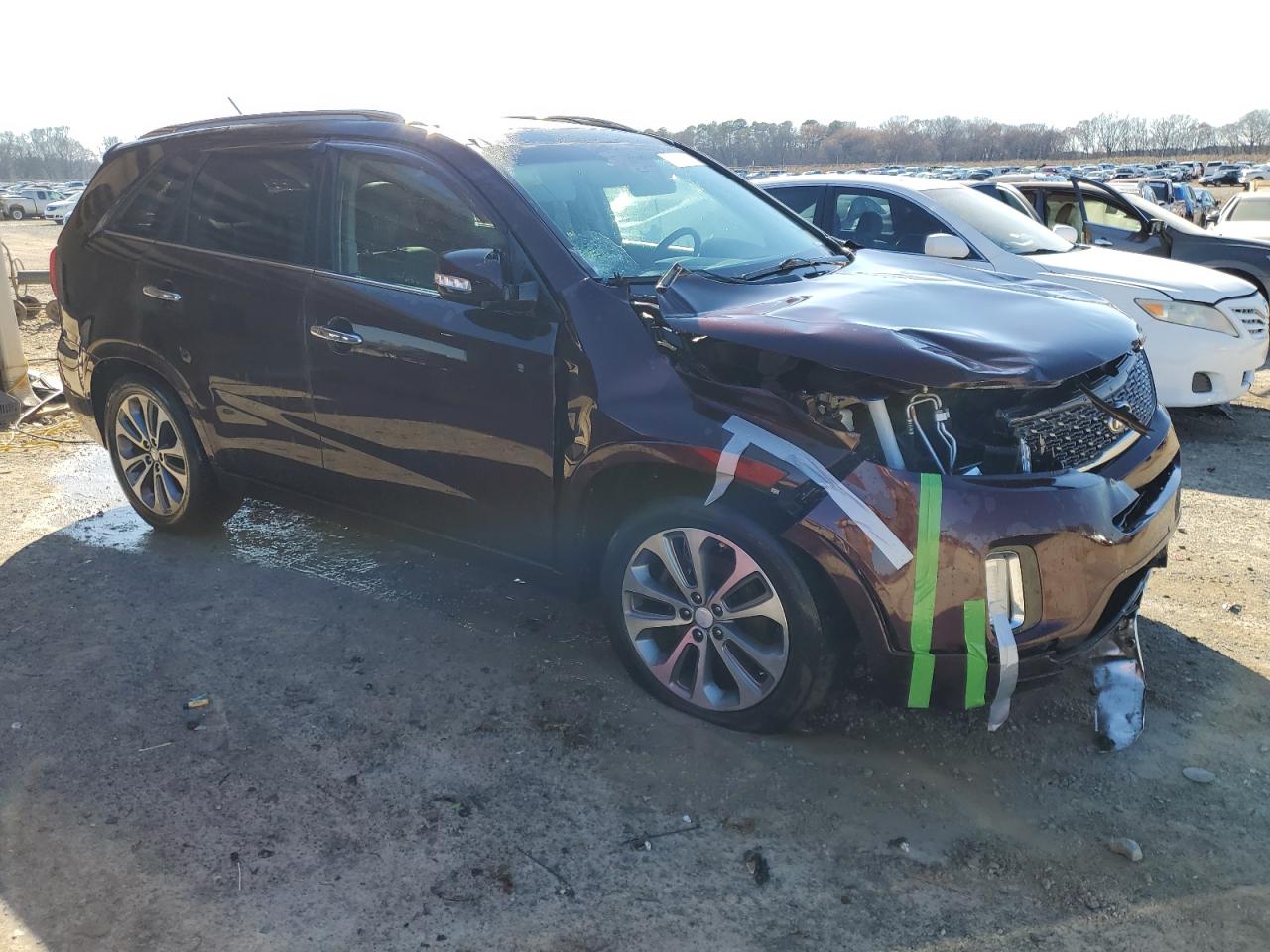 2015 KIA Sorento VIN 5XYKW4A73FG574329 Copart auction photo, front end damage thumbnail 4