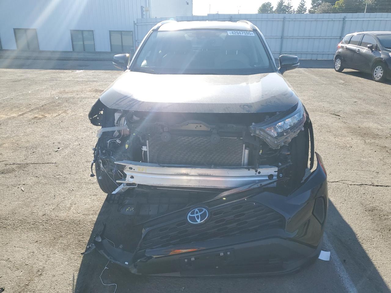2021 Toyota RAV 4 VIN 2T3K1RFV8MC166928 Copart auction photo, front end damage thumbnail 5